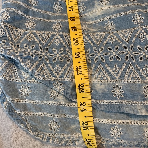 Dylan size small distressed chambray sun washed all over eyelet detail button up - Picture 5 of 7